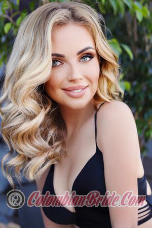 196497 - Kseniya Age: 32 - Ukraine