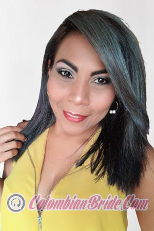 200823 - Yesenia Age: 45 - Colombia