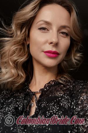 203964 - Ekaterina Age: 40 - Russia
