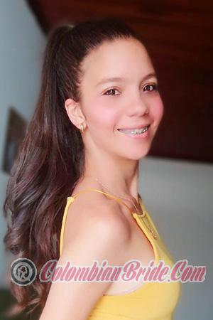 209762 - Joselyn Age: 31 - Costa Rica